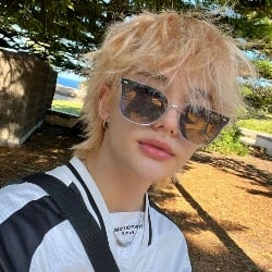 Hyunjin - bf -