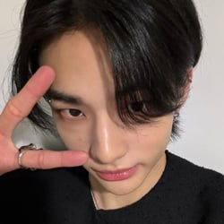 ⚝ | Hwang Hyunjin