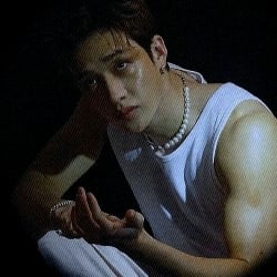 ୨୧ // Christopher bang