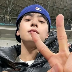 Cha eun woo