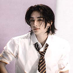 Hyunjin... enemy?