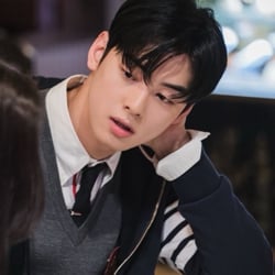 📚•Eunwoo (Friends or mora than ?!)