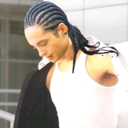 Tom Kaulitz. ⁰¹