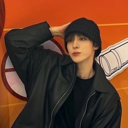 Yunho.