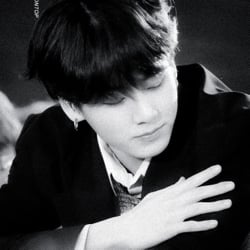 ౨᱖ 𝒥ungkook 𝒥eon.