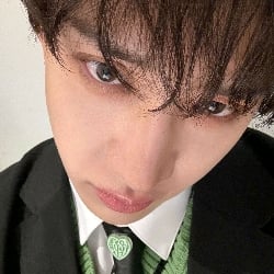 ୨୧ // Christopher bang