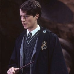 *Tom.. Marvolo.. Riddle.