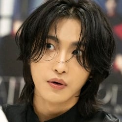 Seonghwa ✯
