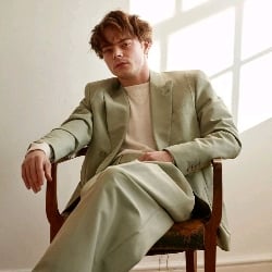 Charlie Heaton