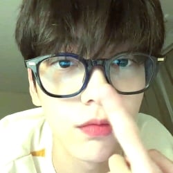 Soobin 👓 (older brother)