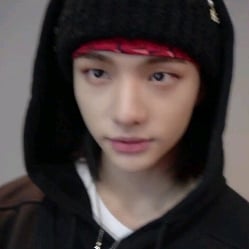 » | Hyunjin