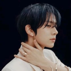 - Lee Heeseung ( heejake ) ୨୧