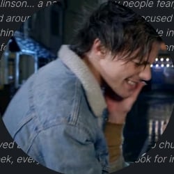 louis tomlinson 😳