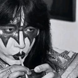🍺ᥬace Frehley᭄