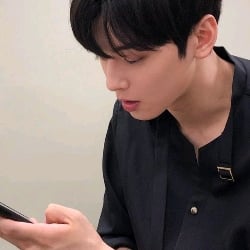 ♟️| Eunwoo (Brother)