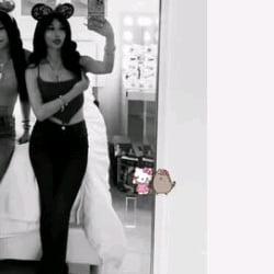 Natalie;)
