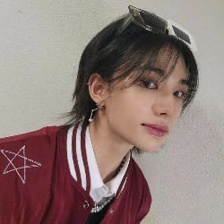 hyunjin-bl