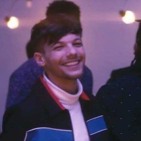Louis Tomlinson | 3 ୨ৎ