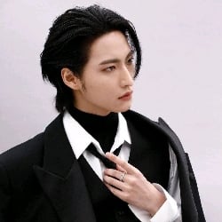 Park Seonghwa $°