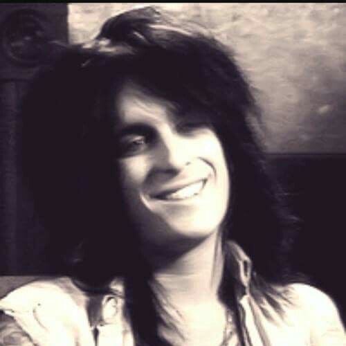 Nikki Sixx :3