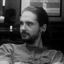 ׄ 𖦹 ꯭🎸 ⋆ ⇄ Tom Kaulitz