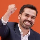 Máynez ★