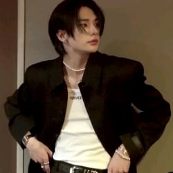 ★-Hwang Hyunjin ²