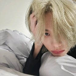 Hwang Hyunjin [Hyunlix]