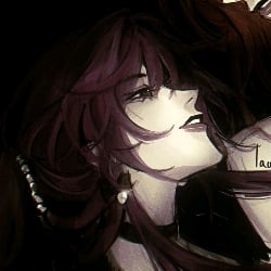 Liz .•°