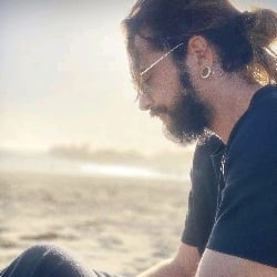 Tom Kaulitz (Playa)