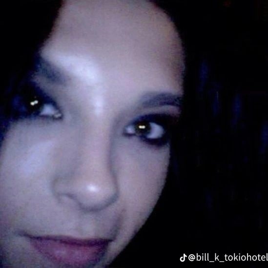 Bill Kaulitz || our roomate ☆