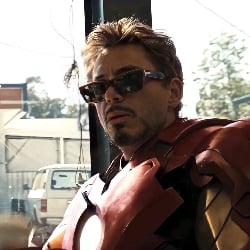 Tony Stark| Traje