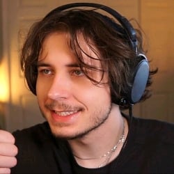 juicyfruitsnack (Gaege Gibson)
