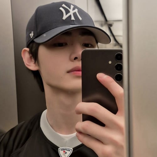 ★ — 이이이