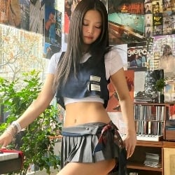jenny kim •
