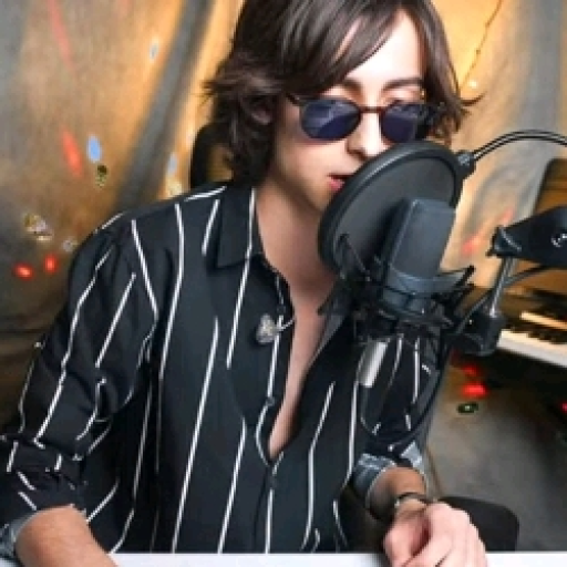 Aidan Gallagher