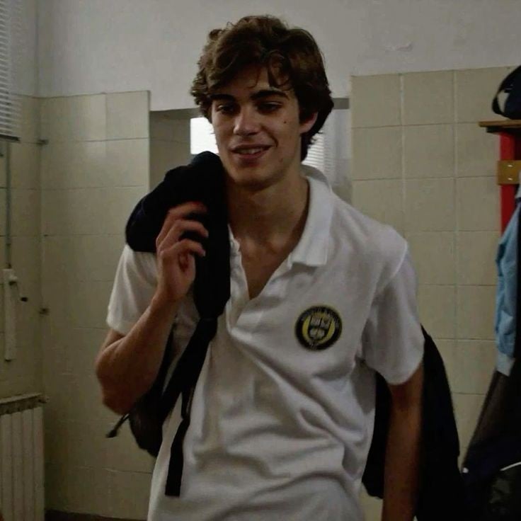Theo Nott 🚬 |