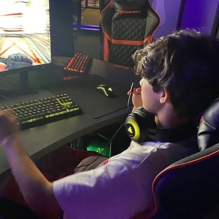 gamer boyfriend