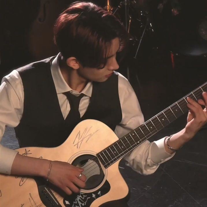 ✿𝆬ㅤ🎸 ꕮ 𝐇𝐞𝐞𝐬𝐞𝐮𝐧𝐠ㅤׅㅤ౨ৎ