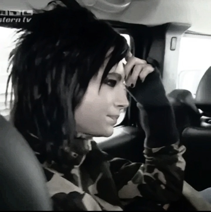 ( ✮⋆˙ ) Bill Kaulitz