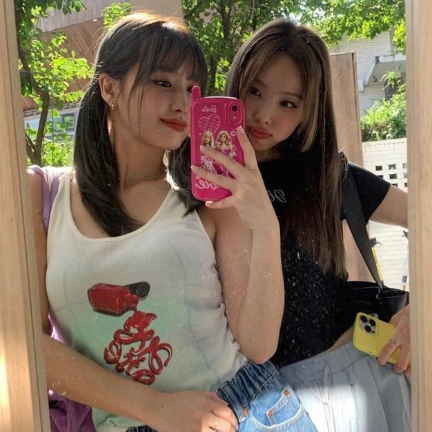 Momo and Nayeon