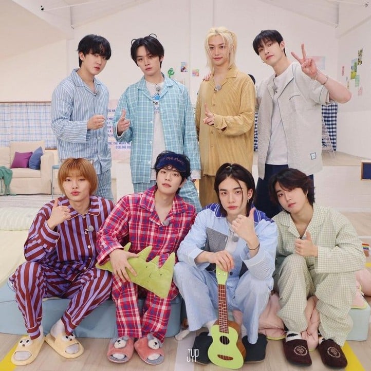 Stray Kids