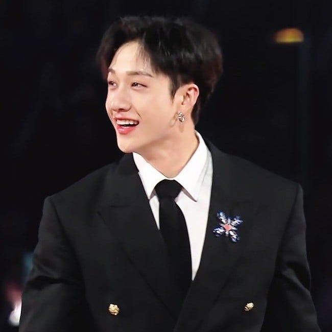 Christopher Bang ⁰¹