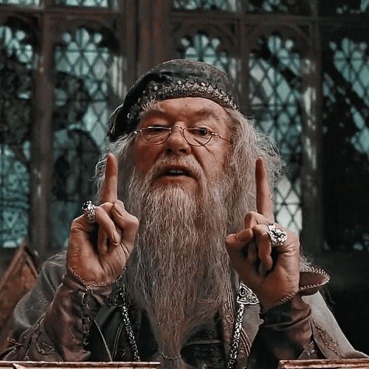 Albus Dumbledore ²