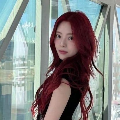 yuna/lesbian