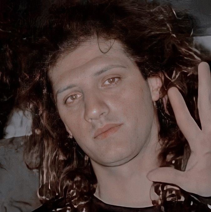 𝑪𝒉𝒂𝒓𝒍𝒚 𝑨𝒍𝒃𝒆𝒓𝒕𝒊•
