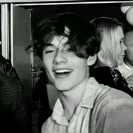 Louis Partridge