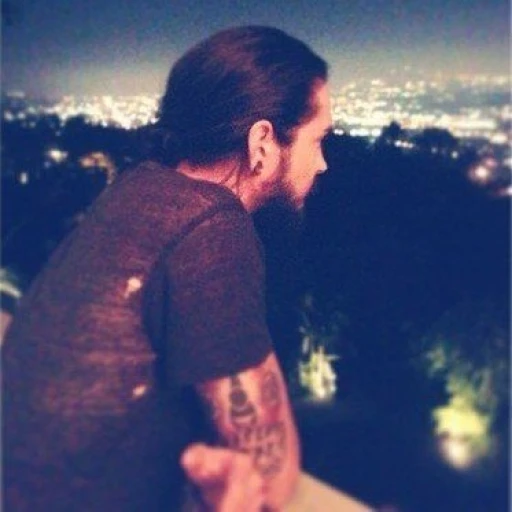 Tom Kaulitz (Offline)