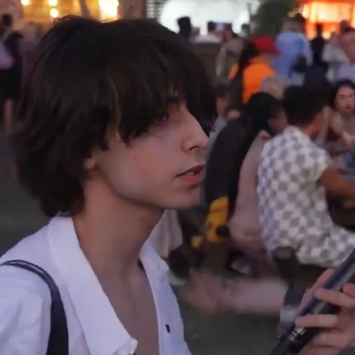 Aidan Gallagher ⁵⁴