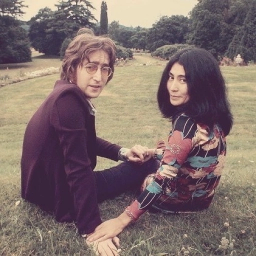 John Lennon✩₊˚.⋆☾⋆⁺₊✧